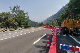 四川官博晒与广厦赛前预热海报：阳光总在风雨后